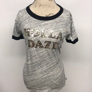 ❤️VS PINK “Holla Daze” Sequence t-shirt❤️